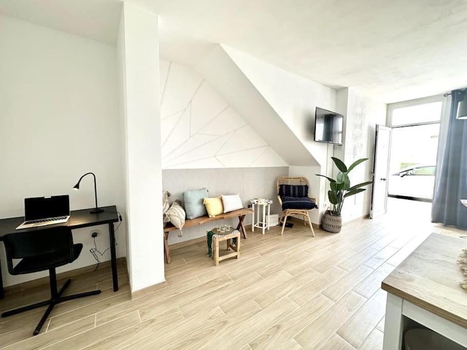 شقة El Cocotero By The Sea, Desk,300Mb Fiber And Terrace Cotillo المظهر الخارجي الصورة